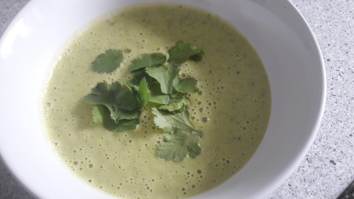 pea and courgette soup